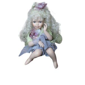 Duck House Heirloom Sitting 14"  Desdemona Sitting Doll